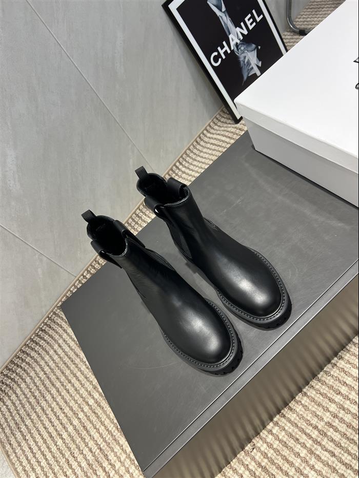 20251128174451389 350